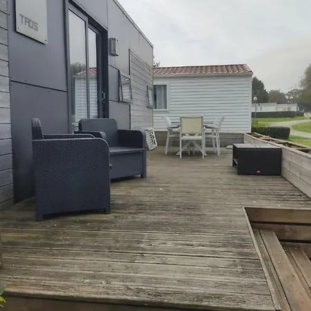Mobil Confort Avec Terrasse Pour 6 Pers. - Api-1-52-1743 Camping Sainte-Reine-de-Bretagne